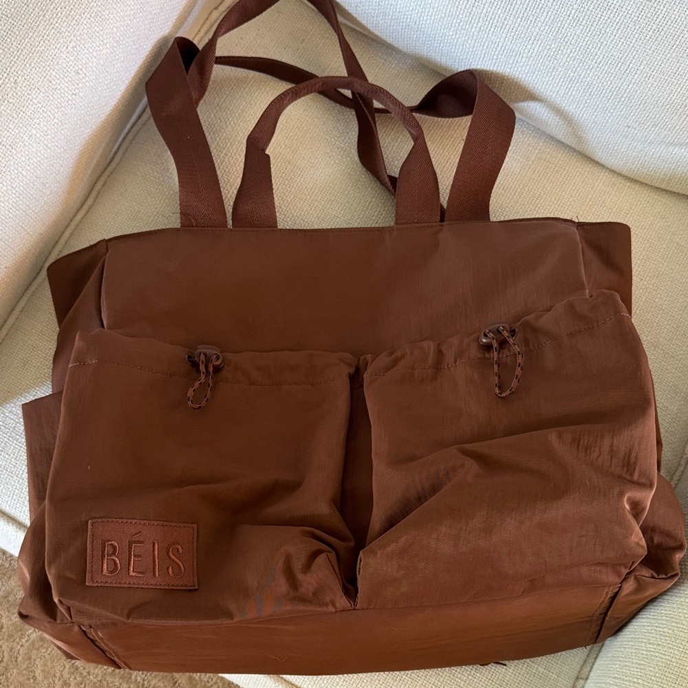 BÉIS Sport Carryall Tote in Maple